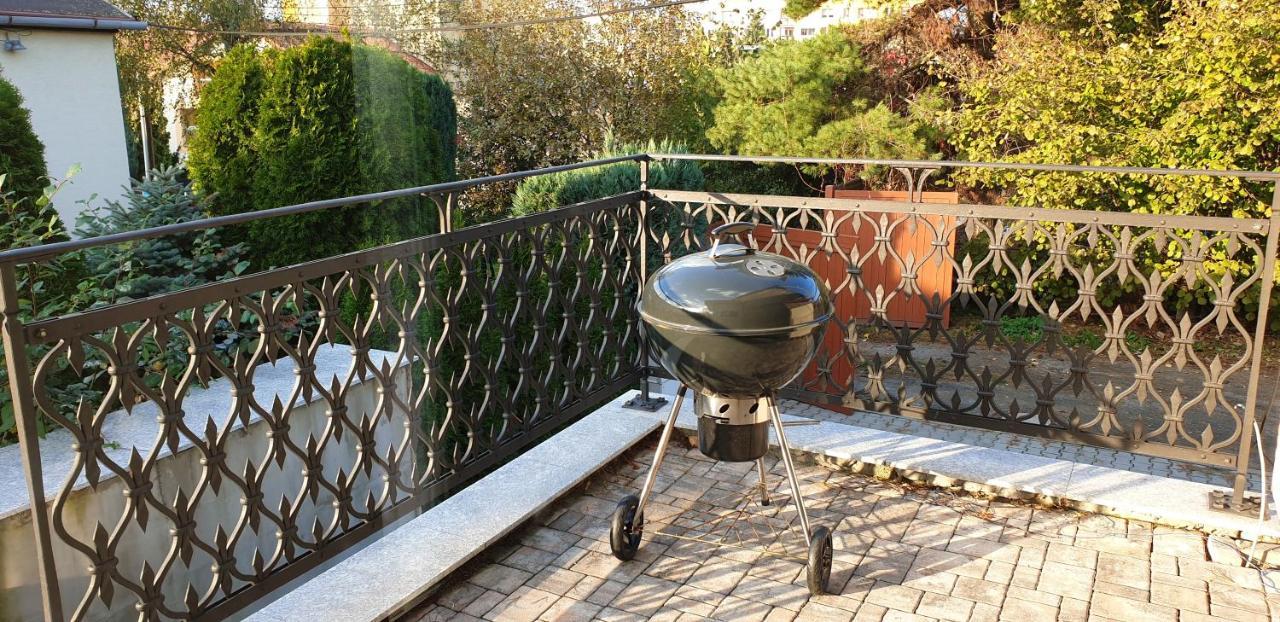 2 Bedrooms House With Enclosed Garden And Wifi At Slezska Острава Экстерьер фото